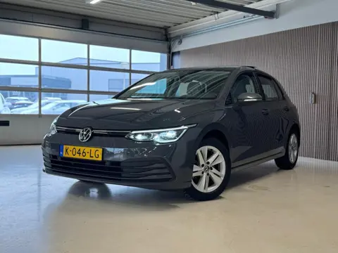 Volkswagen Golf 1.5 eTSI Life Business