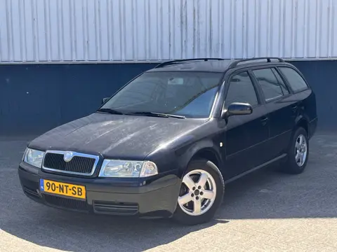 Skoda Octavia Combi 1.8 T Elegance | AUTOMAAT | 150 PK | Leuke auto voor een kleine prijs !