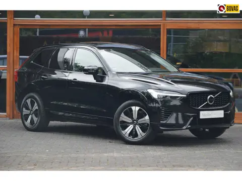Volvo XC60 T6 Hybride AWD Plus Dark LONG RANGE | Panoramadak | Camera | Trekhaak | Pilot-Assist | Me