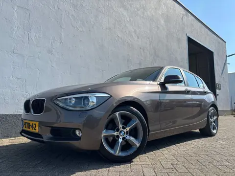 BMW 1-serie 118i High Executive Automaat - Achteruitrijcamera