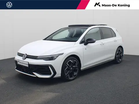 Volkswagen Golf 1.5eTSI/150PK R-Line Black Style DSG · Panoramadak · Apple/Android Car Play · Naviga