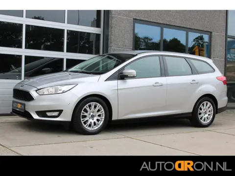 Ford FOCUS Wagon 1.0 Titanium Edition Stuur&Stoelverwarming Navigatie