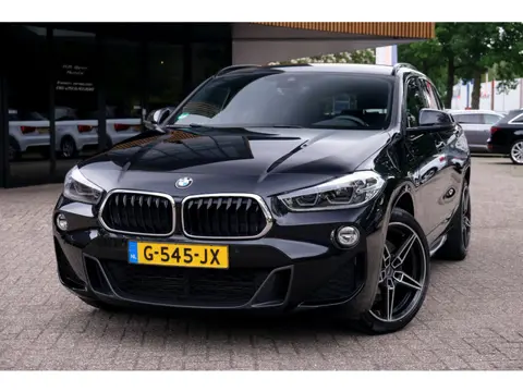 BMW X2 SDrive20i High Executive|Rijklaar!|M-Pakket|HUD|Trekhaak|Stoelverwarming|Schintzler