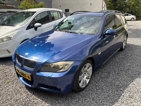 BMW 3-serie Touring 320i M UITVOERING