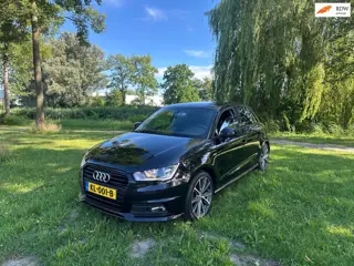 Audi A1 Sportback 1.0 TFSI SLine Airco Navi Cruise