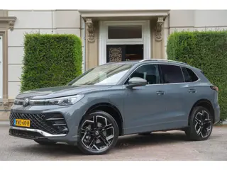 Volkswagen Tiguan 1.5 eHybrid R-Line Edition PANO | 360 CAM | MASSAGE | CARPLAY | KUIPSTOELEN