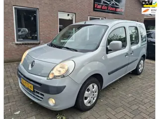 Renault Kangoo Family 1.6-16V Expression. Rolstoel aanpassing XXL aanpassing. D-riem vervangen, nett
