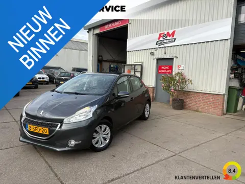 Peugeot 208 1.2 VTi Blue Lease Executive Airco, cruise, radio