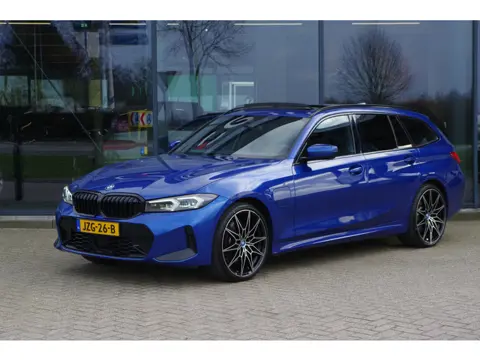 BMW 3 Serie Touring 330e 293 PK xDrive M Sport Pro PHEV, Panoramadak, Kuipstoelen, Head-Up, Adap. Cr
