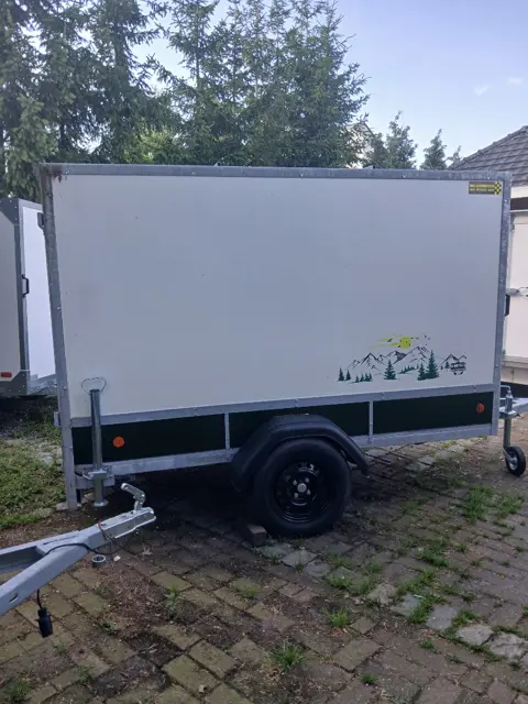 gesloten aanhangwagen roca