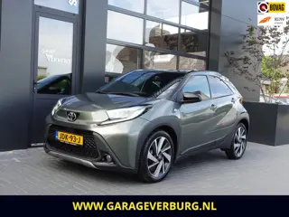 Toyota Aygo X 1.0 VVT-i S-CVT Envy Automaat (Navigatie,Achteruitrijcamera,AdaptiveCruise,Stoelverwar