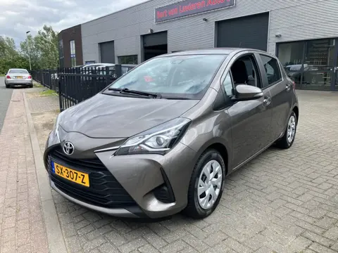 Toyota Yaris 1.0 VVT-i Energy NAVI / CAMERA / CRUISE C. / NED. AUTO