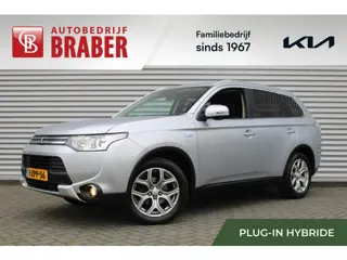Mitsubishi Outlander 2.0 PHEV Business Edition X-Line | Navi | Clima | Camera | Trekhaak | Keyless |