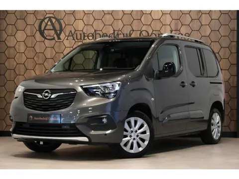 Opel Combo Tour LIFE 1.2 Turbo L1H1 Edition *53.247km* 4 NIEUWE ALL-Season Banden Navi/Camera/2x PDC
