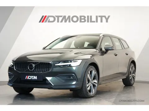 Volvo V60 Cross Country 2.0 B5 AWD Pro | Harman / Kardon | Panorama | Trekhaak