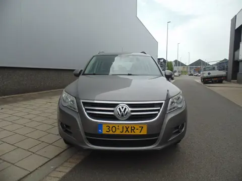 Volkswagen Tiguan 1.4 TSI Comfort&Design Met airco navi trekhaak