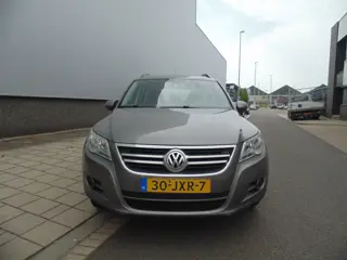 Volkswagen Tiguan 1.4 TSI Comfort&Design Met airco navi trekhaak