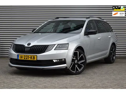 Skoda Octavia Combi 1.6 TDI Greentech Sport Business, Airco, Ecc, Navi, Camera.