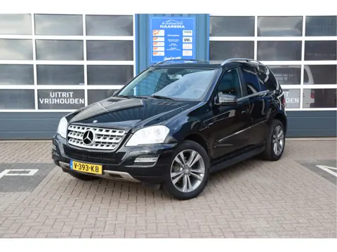 Mercedes-Benz M-Klasse 300 CDI - V6 - GRIJS KENTEKEN - SCHUIFDAK