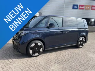 Volkswagen ID. Buzz Pro 77kWh grote accu, zeer luxe uitgevoerd, deels leer, uniek kleuren combinatie
