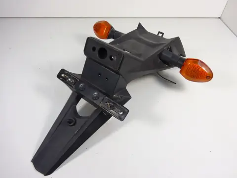 KENTEKENPLAATHOUDER Suzuki GSR 750 2011 - 2016