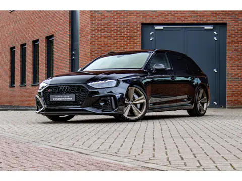 Audi RS4 Avant 2.9 TFSI Quattro | Keramisch | Carbon ext. | Audi Exclusive Brons | Pano | B&O | HUD 