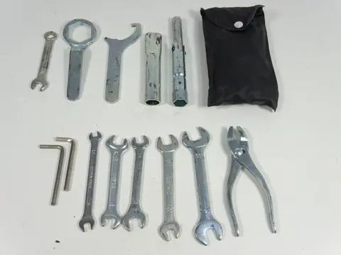GEREEDSCHAPSET Suzuki GSR 600 2006 - 2009