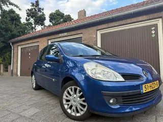 Renault Clio 1.2-16V Collection Cruise Clima Parksensoren