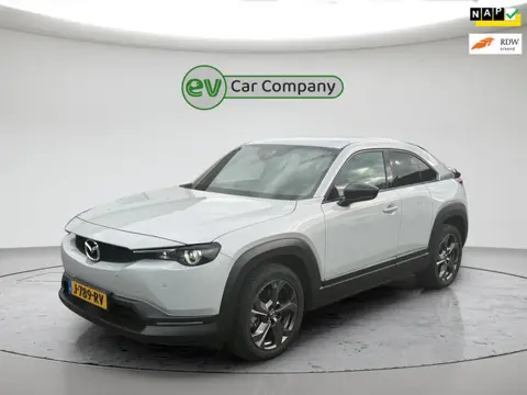 Mazda MX-30 E-SkyActiv 145 First Edition 36 kWh | SOH 93% | Headup | Elektrische stoelen | CarPlay |
