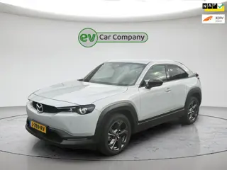 Mazda MX-30 E-SkyActiv 145 First Edition 36 kWh | SOH 93% | Headup | Elektrische stoelen | CarPlay |