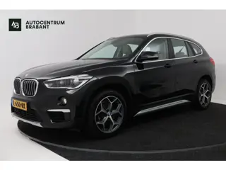 BMW X1 SDrive18i High Executive (NAVIGATIE, STOELVERWARMING, CAMERA, LED, SFEERVERLICHTING, DEALER O