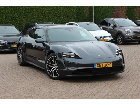 Porsche Taycan Sport Turismo 93 kWh / SoH 93,3% / Panoramadak / Camera / Bose / 20'' / Luchtvering /