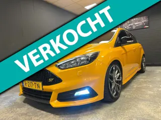 Ford Focus 2.0 EcoBoost ST-2 Performance Sportieve Leder Xenon Recaro Keyless