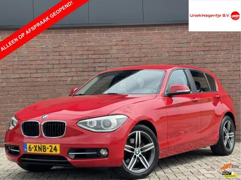 BMW 1-serie 118I EXECUTIVE | NL-AUTO! | NAVI! | CLIMA!