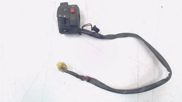 STUURSCHAKELAAR LINKS Suzuki GSR 600 2006 - 2009