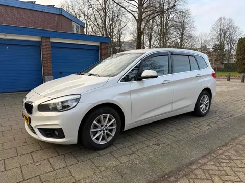BMW 2-serie Grand Tourer 216d Euro 6 White Metallic NW APK
