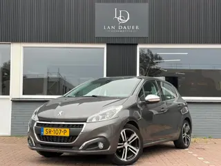 Peugeot 208 1.2 PureTech Blue Lease Executive / Navi / Cruise / Airco