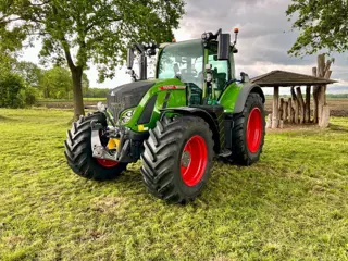 Fendt 724 Vario Gen6 Profi Plus S2