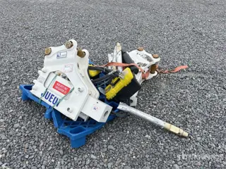QUANTITY of (2) JUEQI JUEQI 68 Qty of 2 Hydraulic