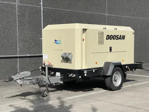 Doosan 12 / 205 (bj 2022)