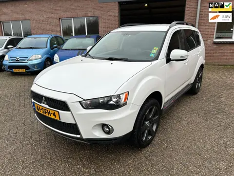 Mitsubishi Outlander 2.0 Intro Edition//Dealer onderhouden