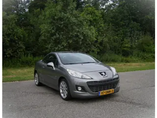 Peugeot 207 CC 1.6 VTi Roland Garros . AUTOMAAT . Cruiscontrol . Airco . Navi . enz