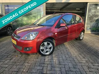 Ford Fiesta 1.3-8V Futura | 3E EIGENAAR | 12MND GARANTIE | AIRCO | ELEC RAMEN | PDC | TREKHAAK |