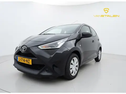 Toyota Aygo 1.0 VVT-i x-fun|Achteruitrijcamera|Elektrische ramen V|Nap|2e eigenaar