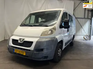 Peugeot Boxer 330 2.2 HDI L1H1 DC - Motorlamp - Schade