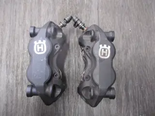 REMKLAUWEN Husqvarna 901 Norden 2022 - 2023