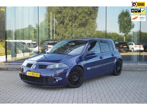 Renault Mégane 1.6-16V Authentique Comfort | Airco | Automaat | Cruise | All season | Gladen audio