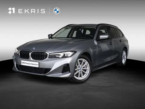 BMW 3 Serie Touring 320e | Entertainment Pack | Comfort Pack | 17 inch | Comfort Access | Elektrisch