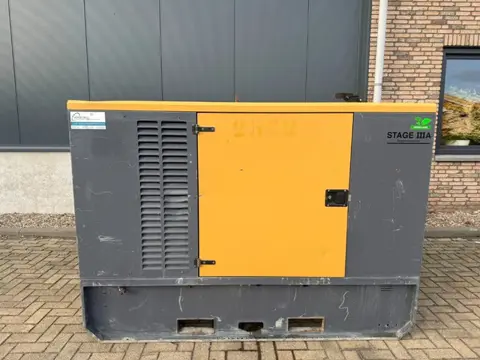 Perkins 1104D-44T Stamford 60 kVA Silent Noodstroom generatorset