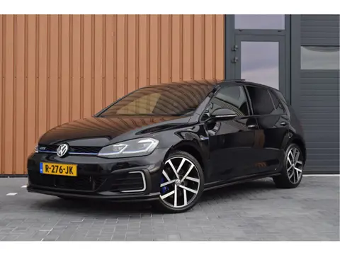 Volkswagen Golf GTE 1.4 TSI DSG | Leer | Pano | Keyless | ACC | 18"